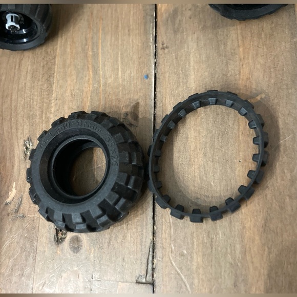 LEGO Technic Display Team Jet (42044) And Gateway Truck (42090) Parts Lot - Picture 9 of 9